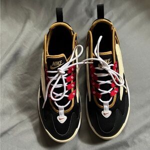Women’s Nike Zoom 2k